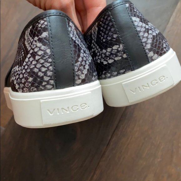 NIB ~ VINCE BLAIR 5 SNAKE SLIP ON SNEAKERS sz 8.5 - Picture 11 of 15